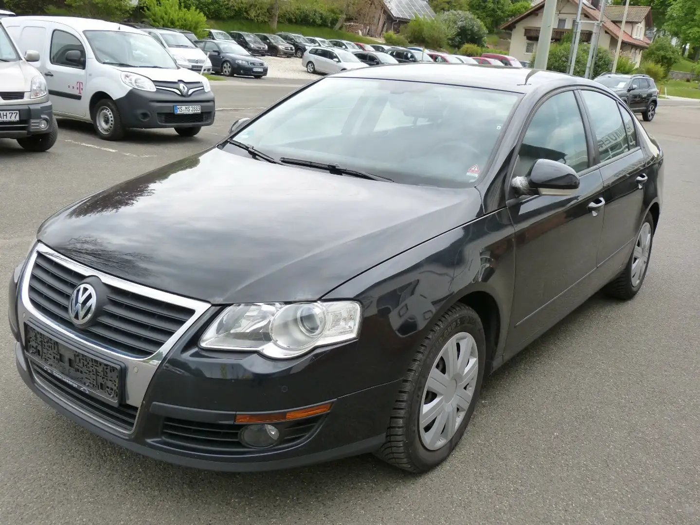 Volkswagen Passat Trendline Limousine 1.6[KLIMA/SHZ/PDC] Siyah - 1
