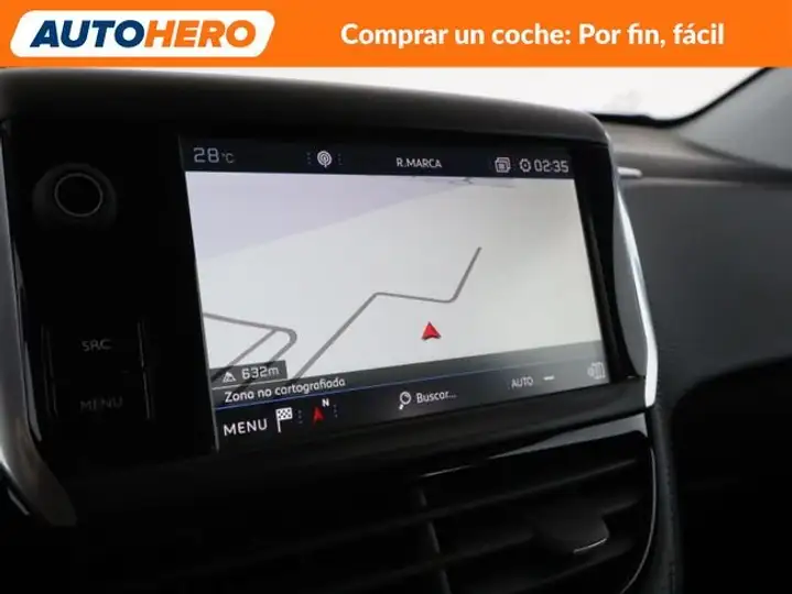 Peugeot 2008 1.2 Pure Tech S&S Allure (2017) 2018, foto 20