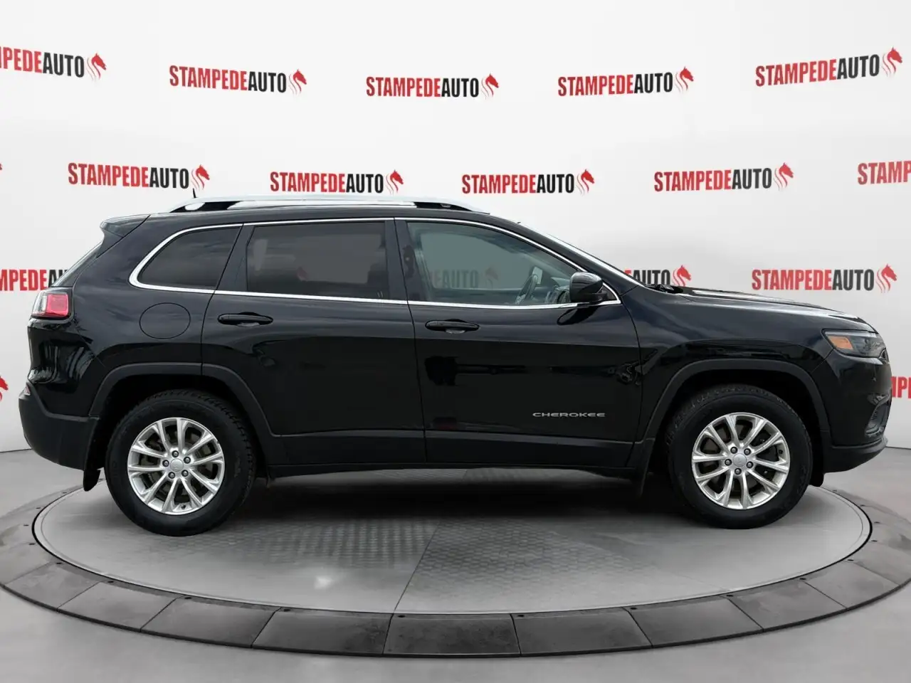 Jeep Cherokee снимка Jeep Cherokee