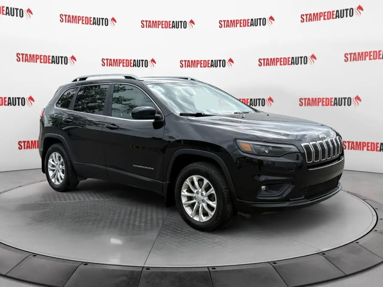 Jeep Cherokee снимка Jeep Cherokee