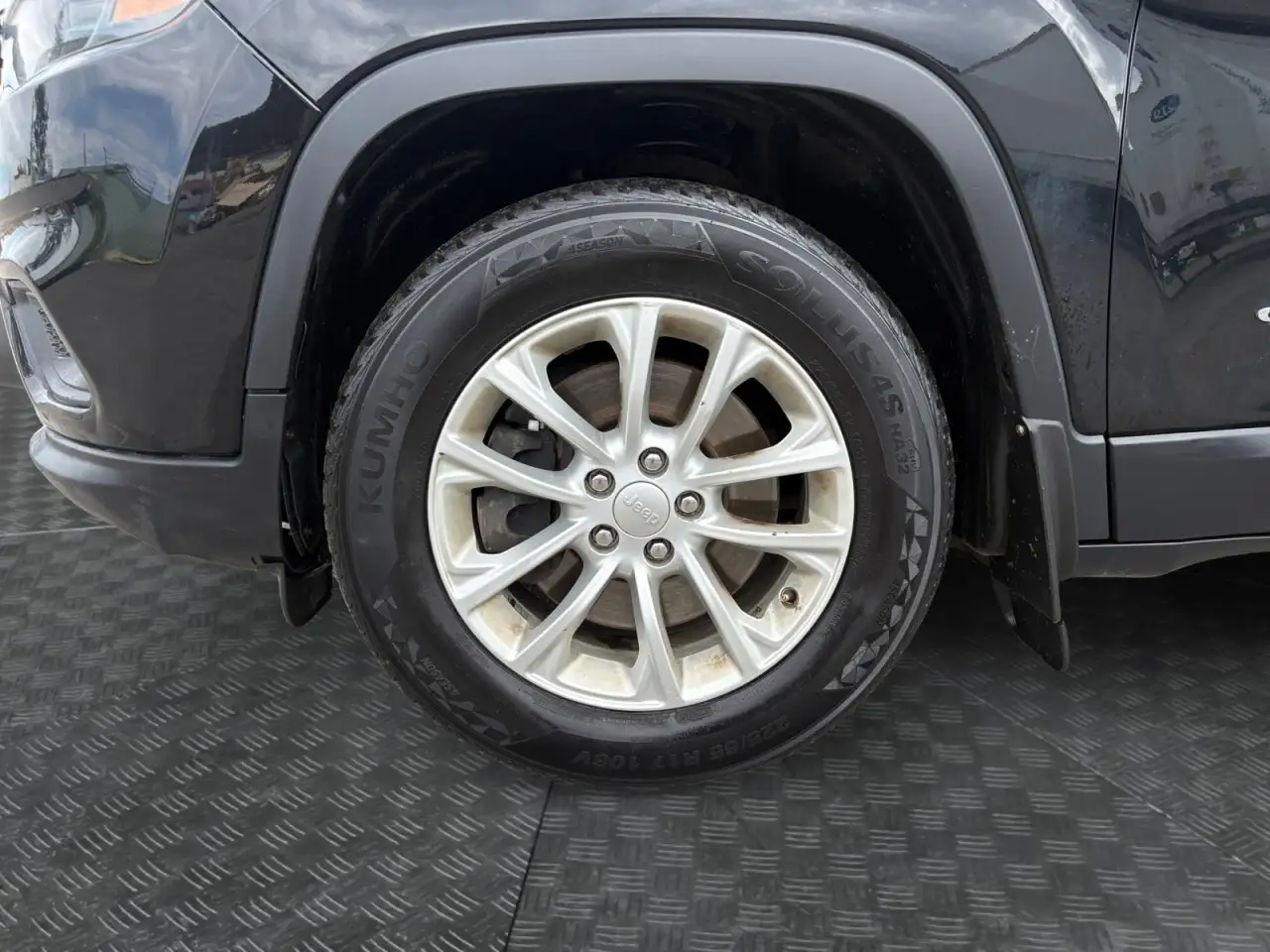 Jeep Cherokee снимка Jeep Cherokee