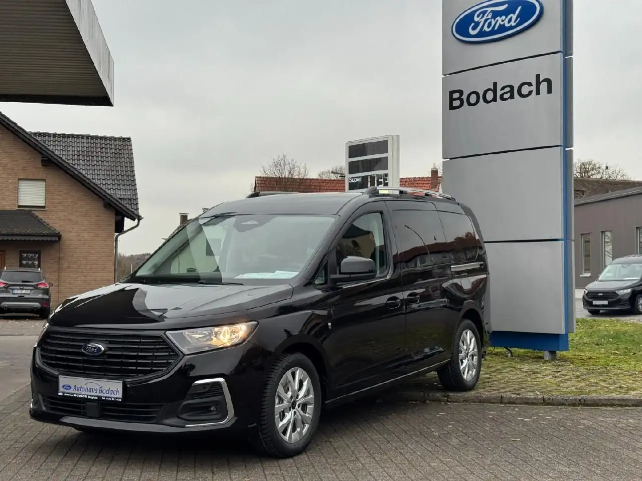 Ford Grand Tourneo Connect Titanium 115PS Autom. AHK 2