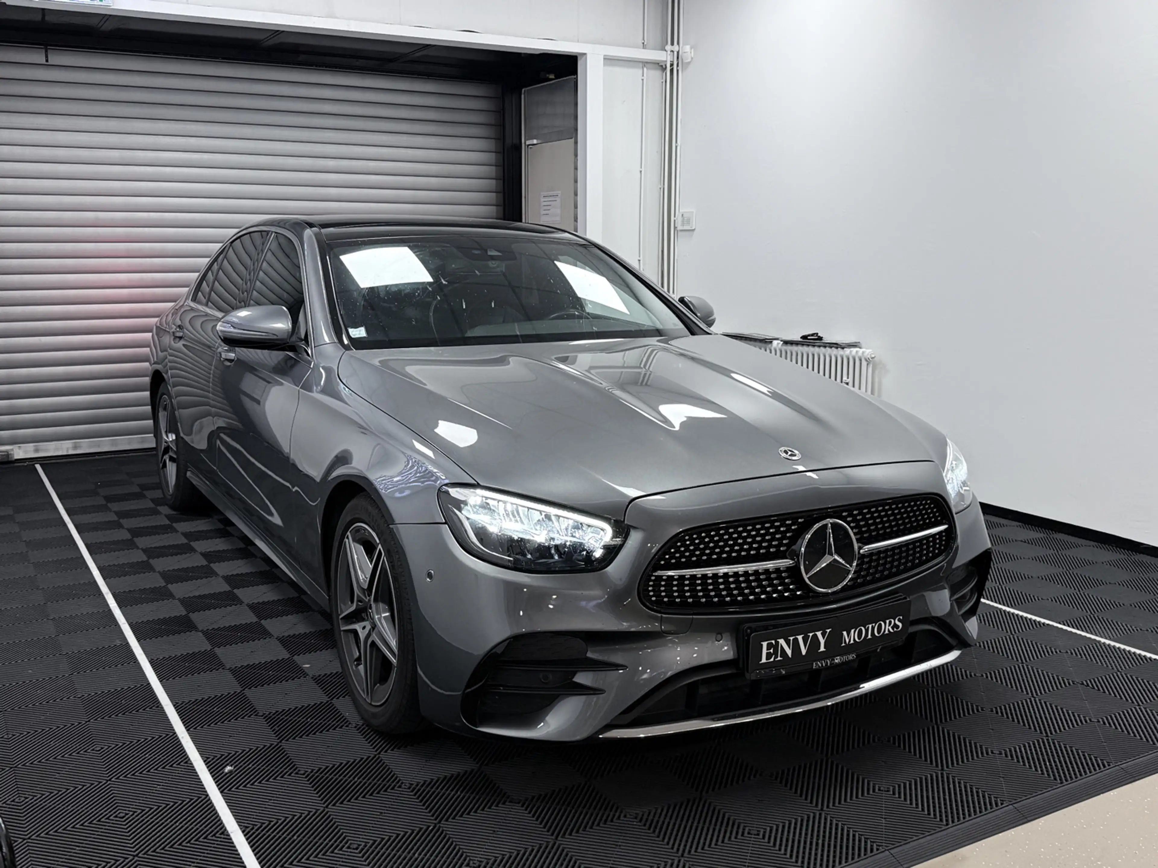 Mercedes-Benz E 220 E 220 d *NAVI*KAMERA*PANO*SHZ*TOTW — photo 3