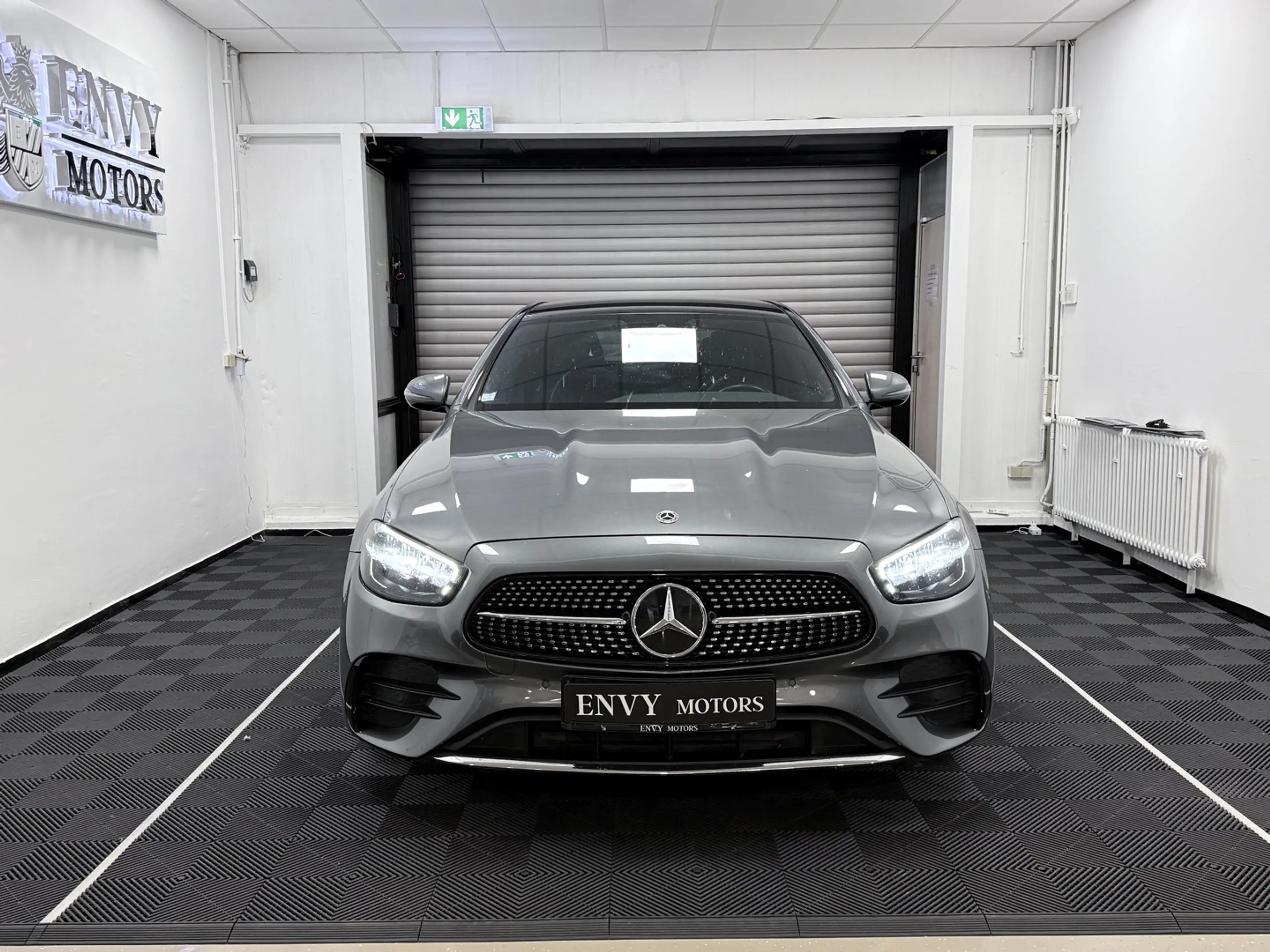 Mercedes-Benz E 220 E 220 d *NAVI*KAMERA*PANO*SHZ*TOTW — photo 2