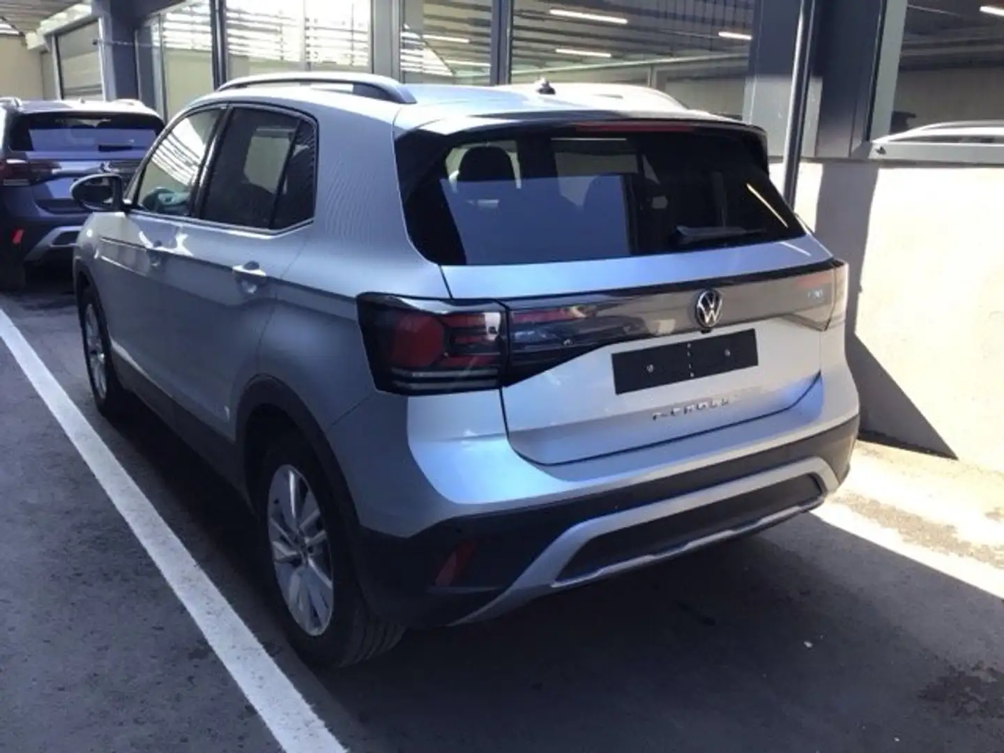 Volkswagen T-Cross 1.0 tsi Edition Plus 95 cv Plateado - 2