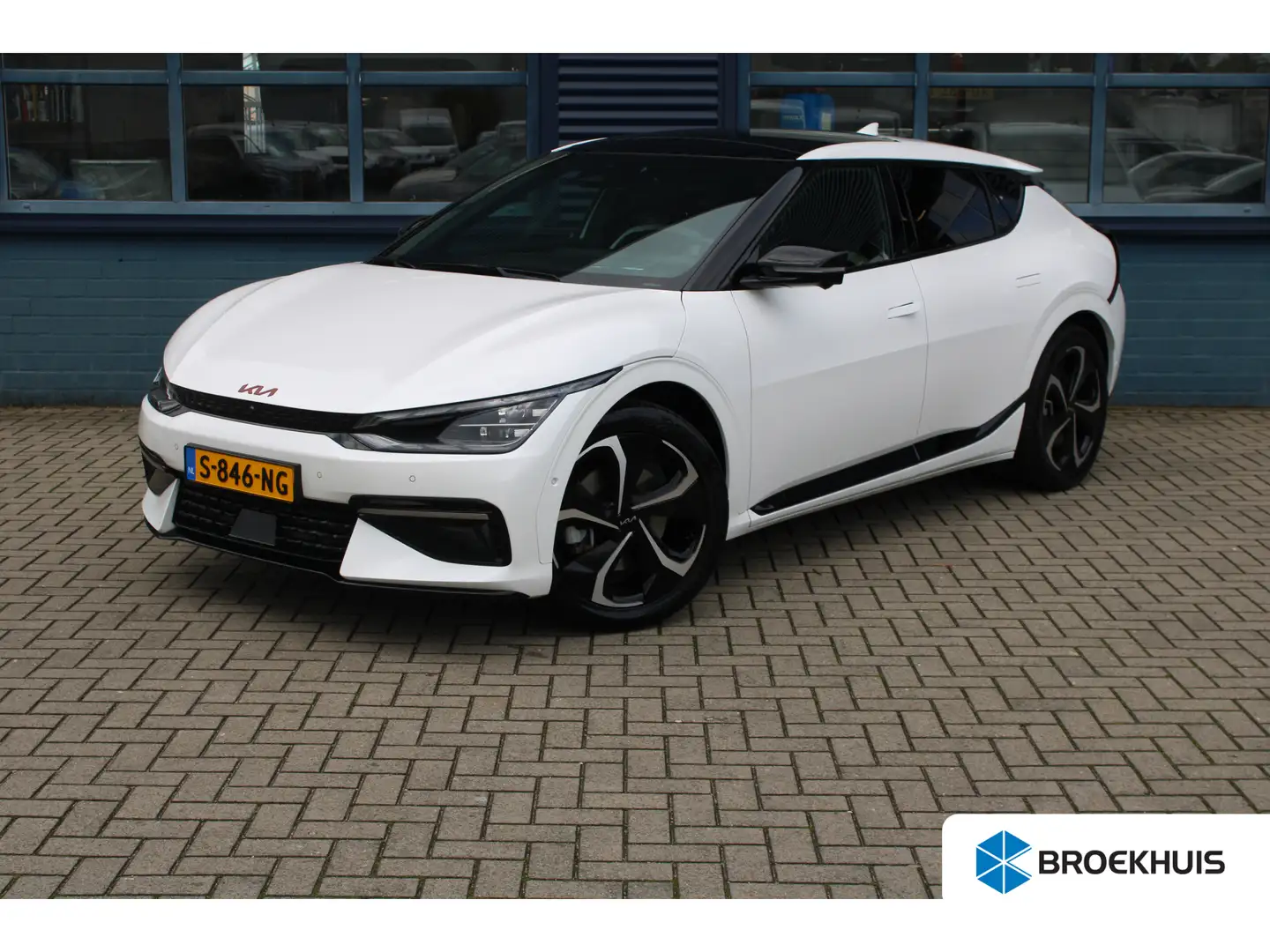 Kia EV6 GT-Line 77.4 kWh | warmtepomp | schuif-kanteldak | Wit - 1