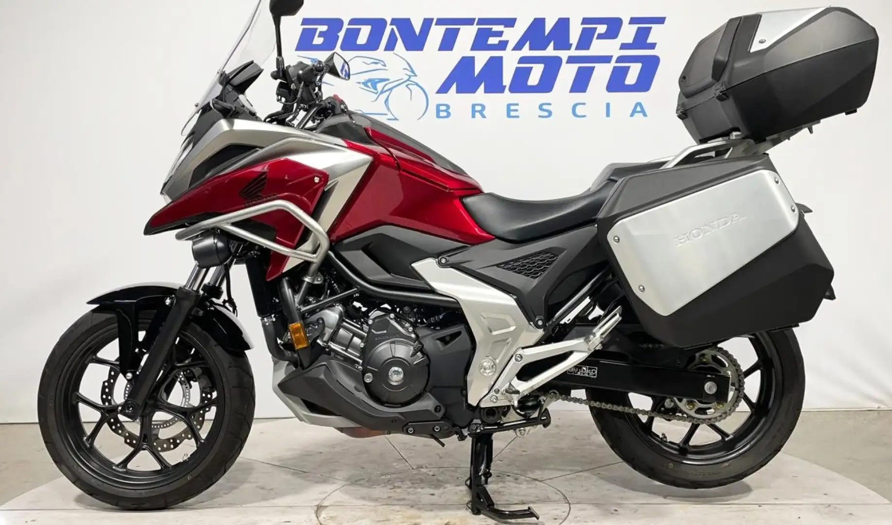 Honda NC750X 2023 DTC - SOLO 3000 KM !!! + TRIS VALIGIE Rosso - 2