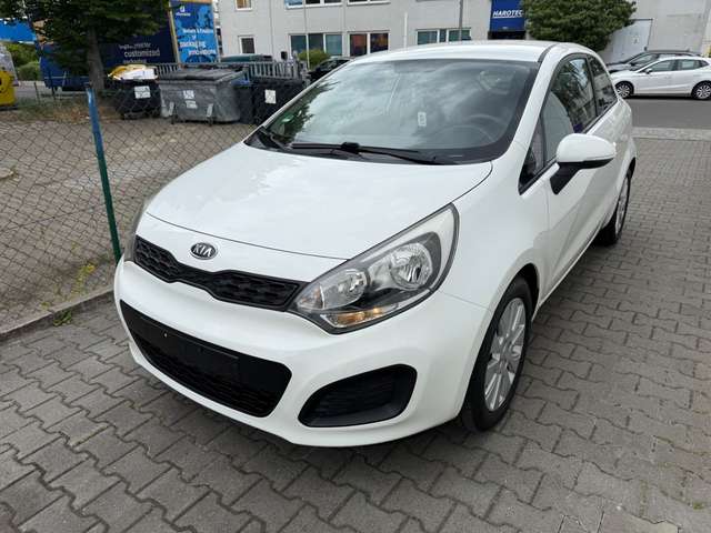 Imagine Kia Rio Edition 7
