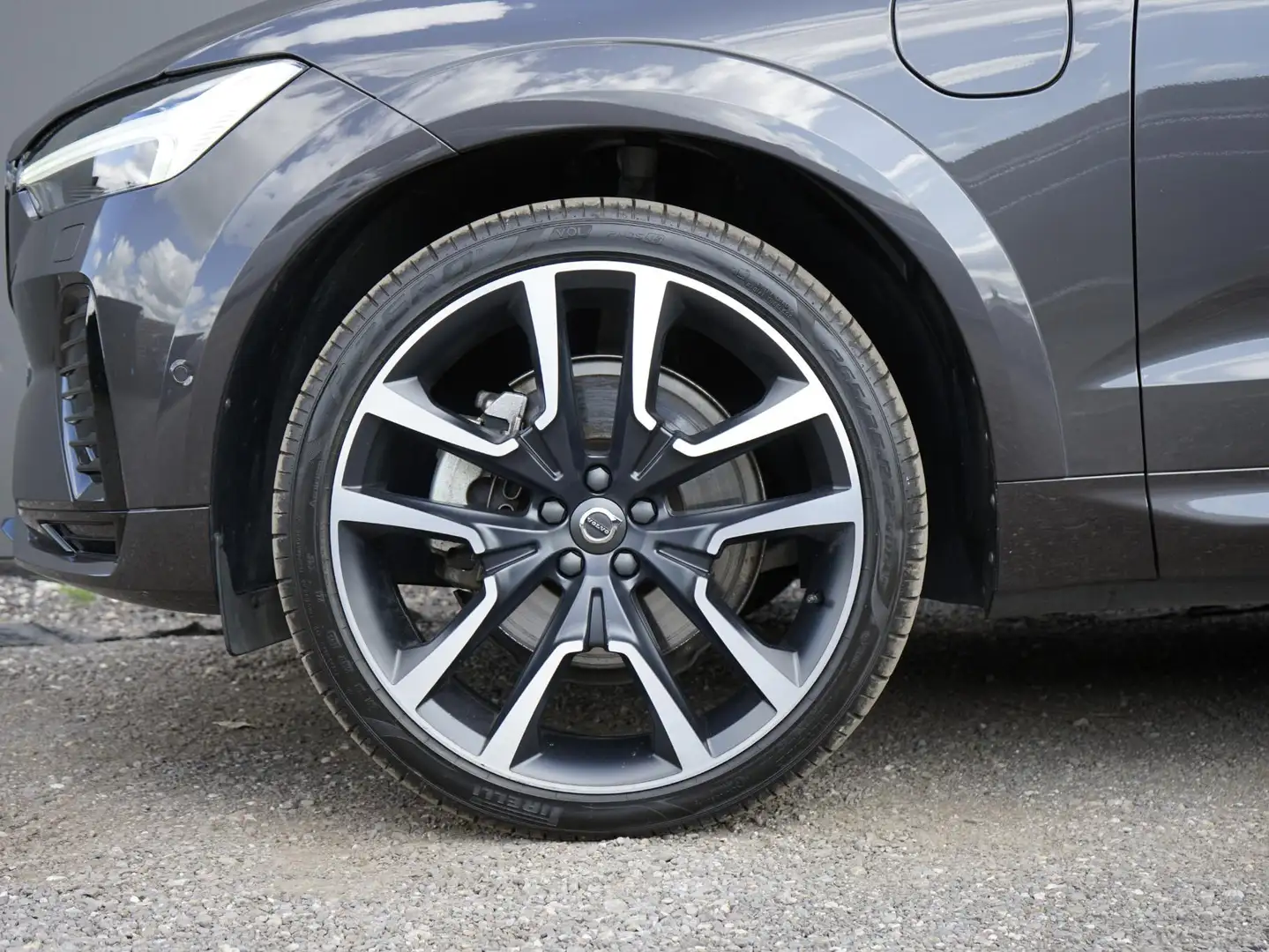 Volvo XC60 2.0 T8 Plug-in hybrid AWD R-Design Dealeronderh. / Grijs - 2