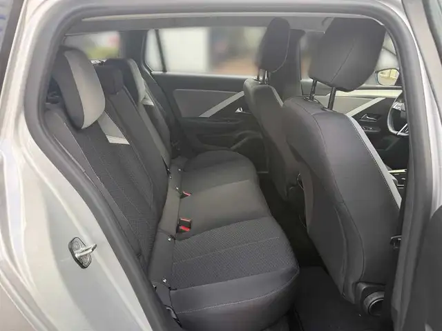 Opel Astra view 19