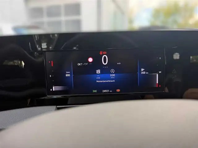 Opel Astra view 10