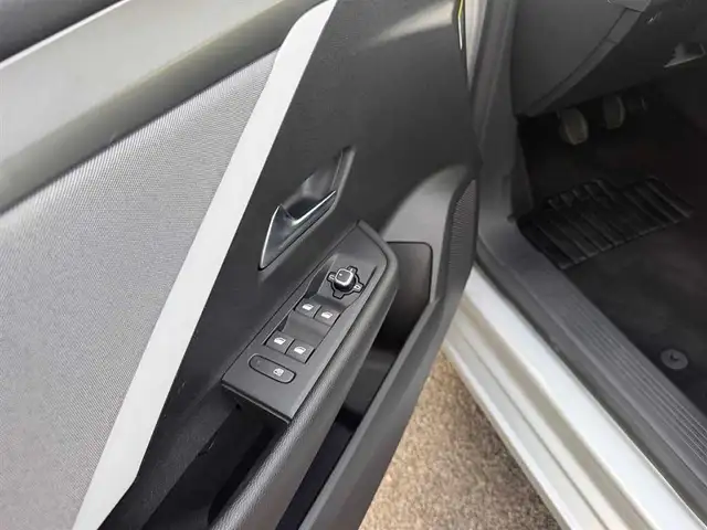 Opel Astra view 15