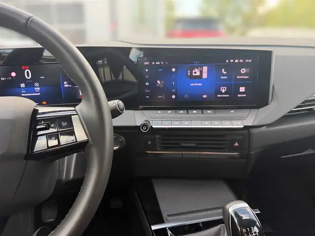 Opel Astra view 11