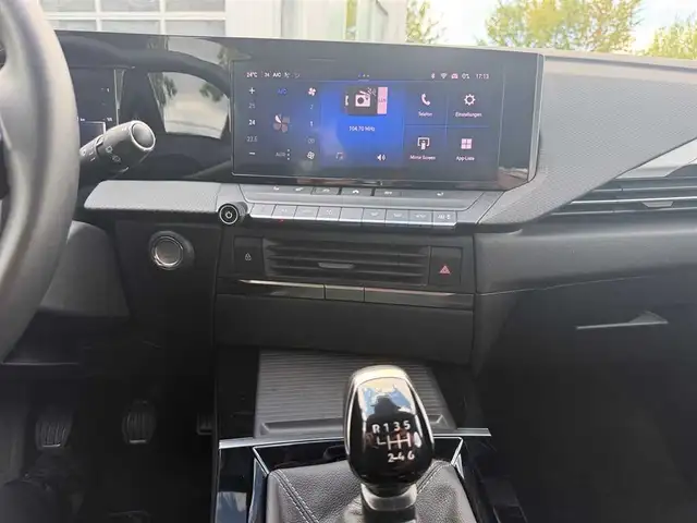 Opel Astra view 13