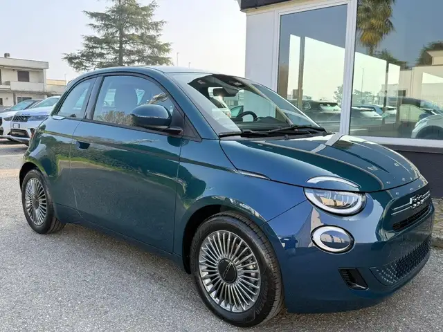 Fiat 500 view 4