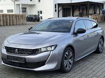 SW 1,5 Blue-HDI Automatik Allure Pack Navi Kamera,