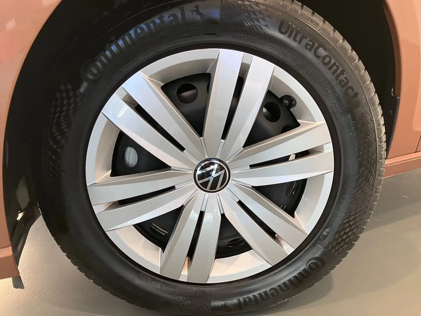 Volkswagen Caddy Maxi 2.0 TDI Automatik - 7-Sitzer/ Klimaaut./ CarP Orange - 2