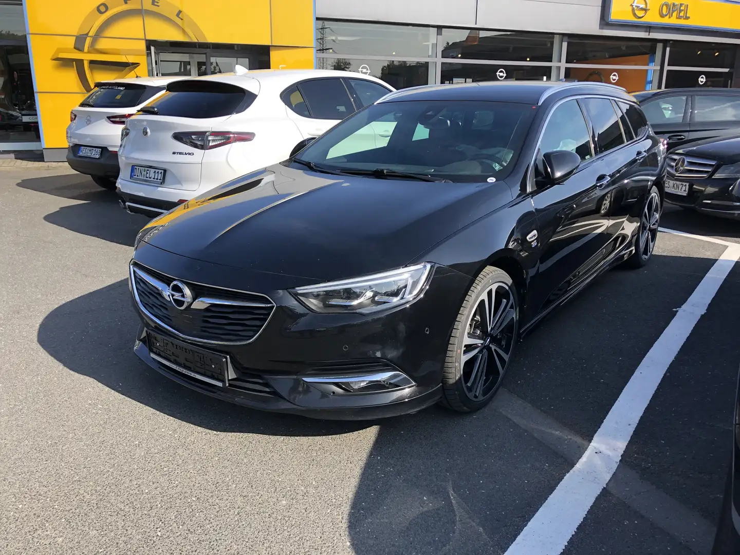 Opel Insignia OPC Innovation 4x4 1 Hand Schwarz - 1