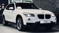 BMW X1 18d xDrive Sport Line|SHZ|PDC|MFL|Bi-XEN|TEMPOMAT Weiß - thumbnail 1