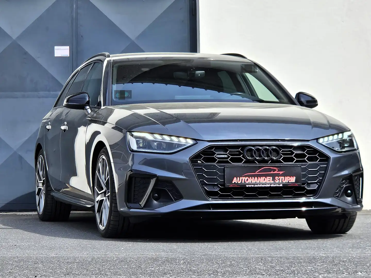 Audi A4 Avant 40 TDI quattro S-line Edition One S-tronic Grau - 2