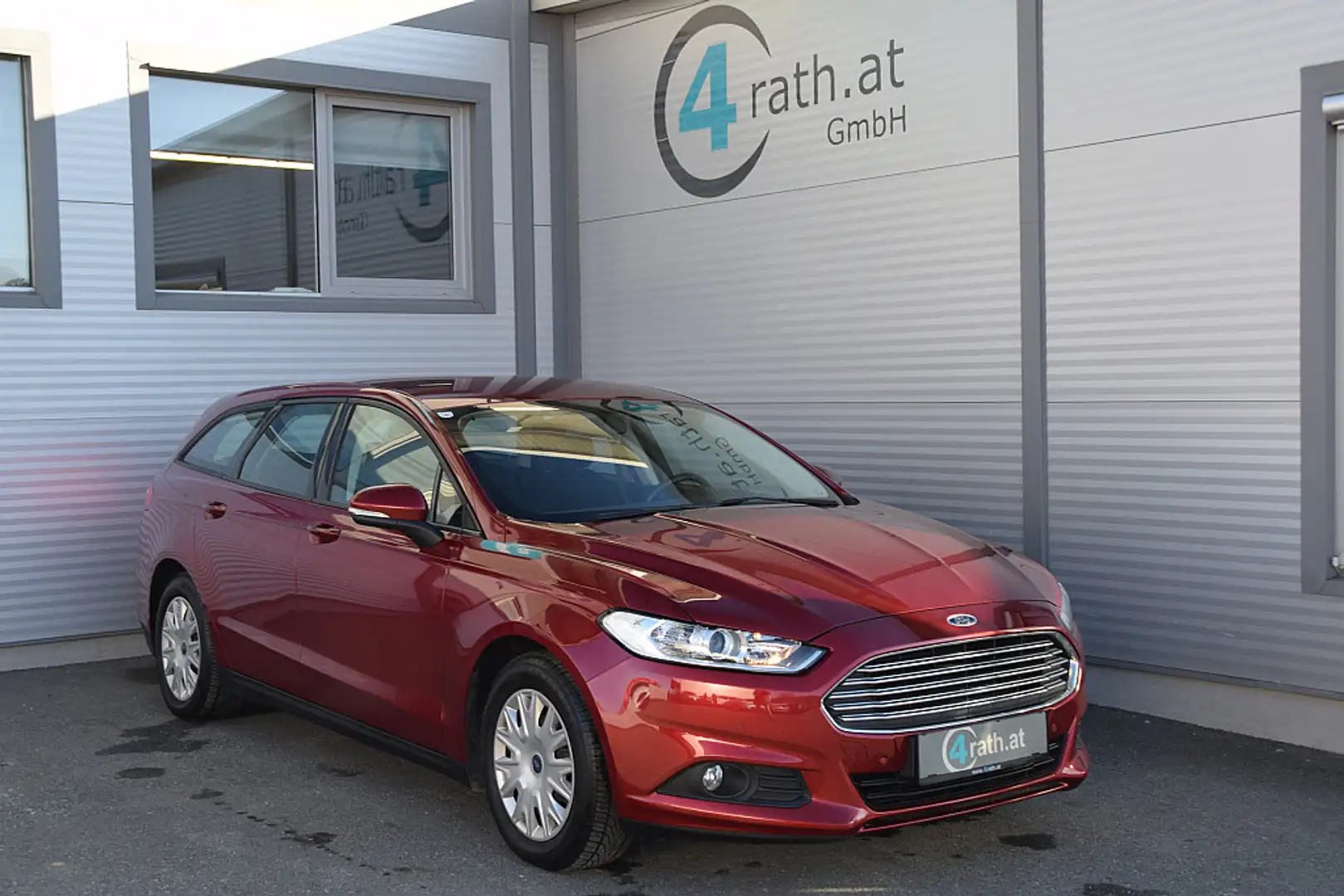 Ford Mondeo Traveller 1,6 TDCi NAVI Rosso - 1