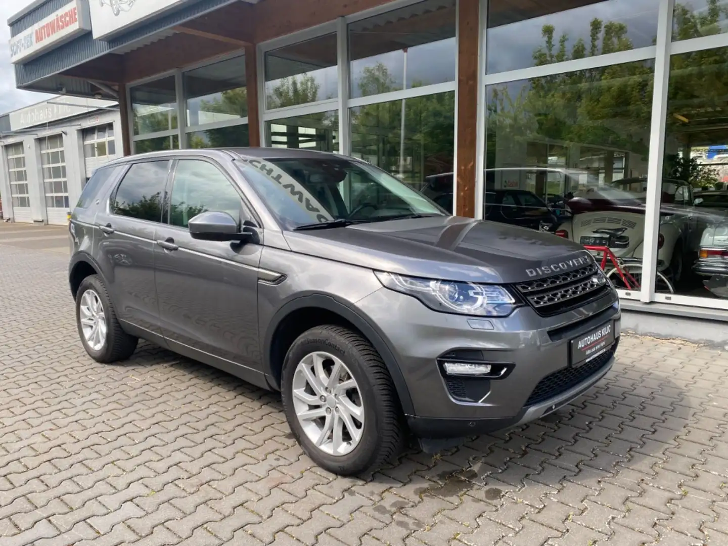 Land Rover Discovery Sport SE AWD R-Cam AHK Pano Szürke - 1