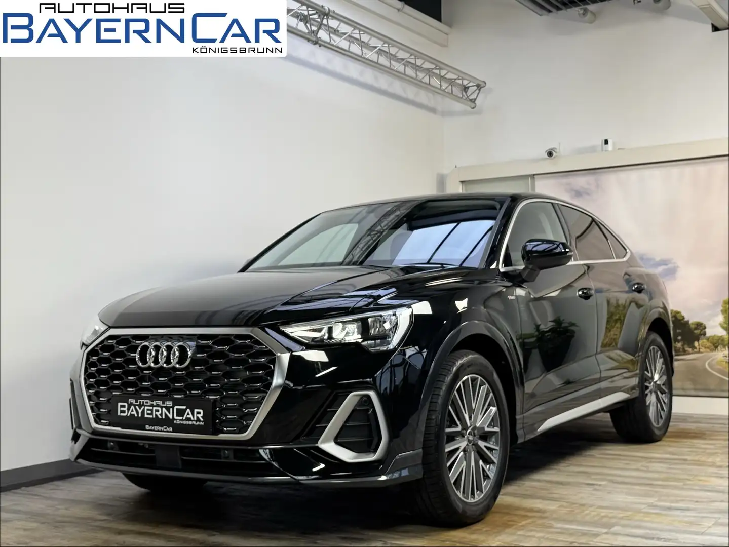 Audi Q3 35TFSI Sportback S line ACC Schiebedach Schwarz - 1