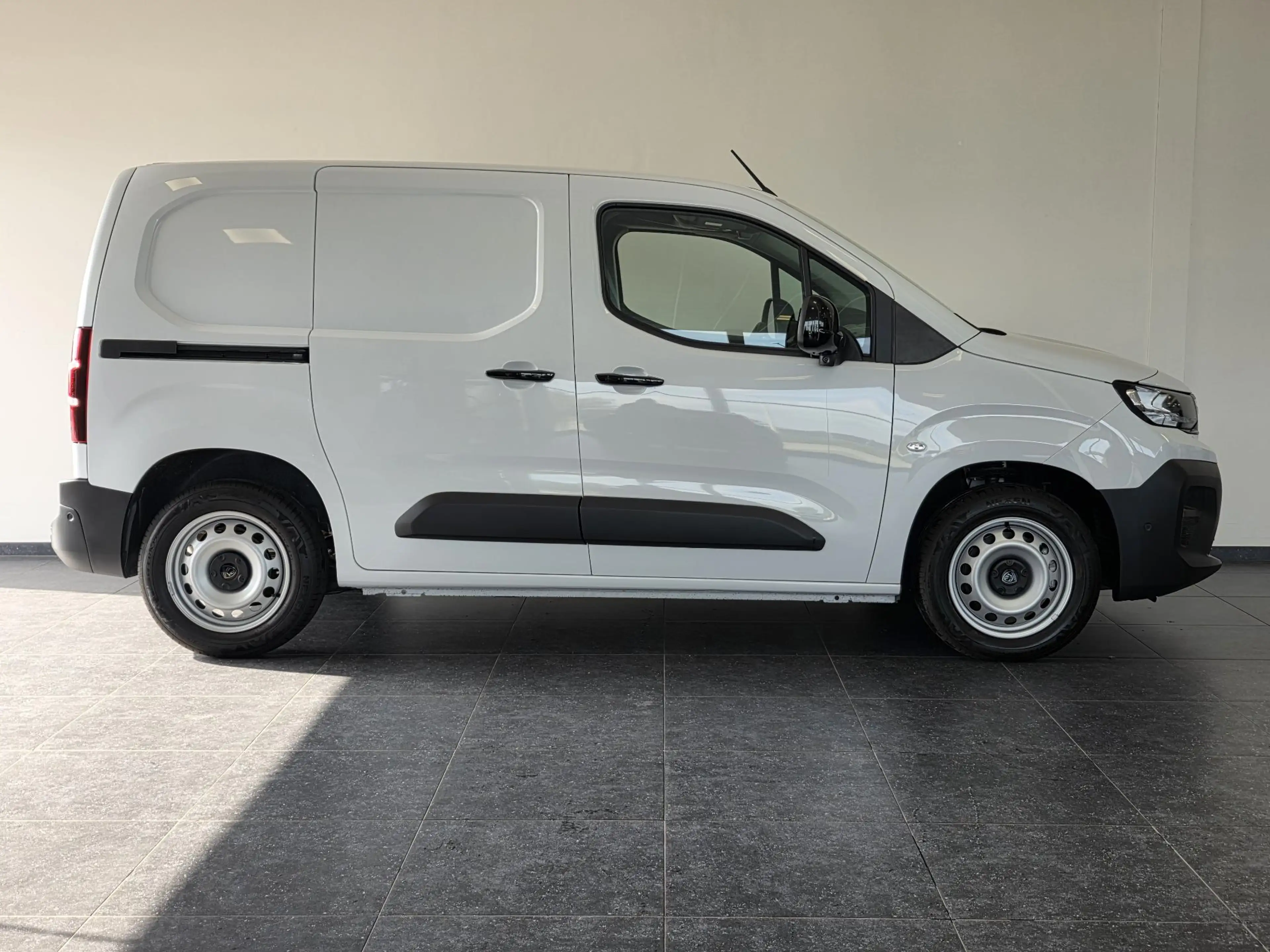 Peugeot Partner L1 1.5 BlueHDi 130 EAT8 S&S | Incl. BPM | Bomvol | — photo 5