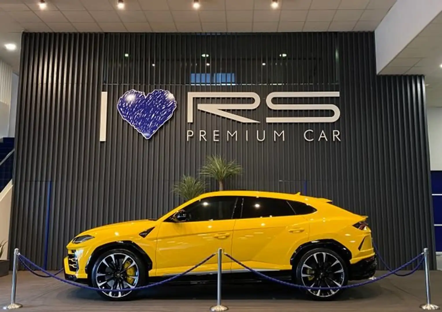 Lamborghini Urus Jaune - 1