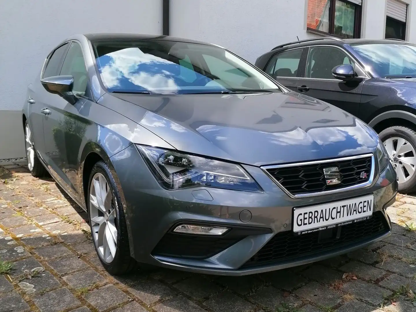 SEAT Leon FR 8fachBEREIFUNG*KAMERA*SCHIEBEDACH*NAVI*GARANTIE Grau - 1