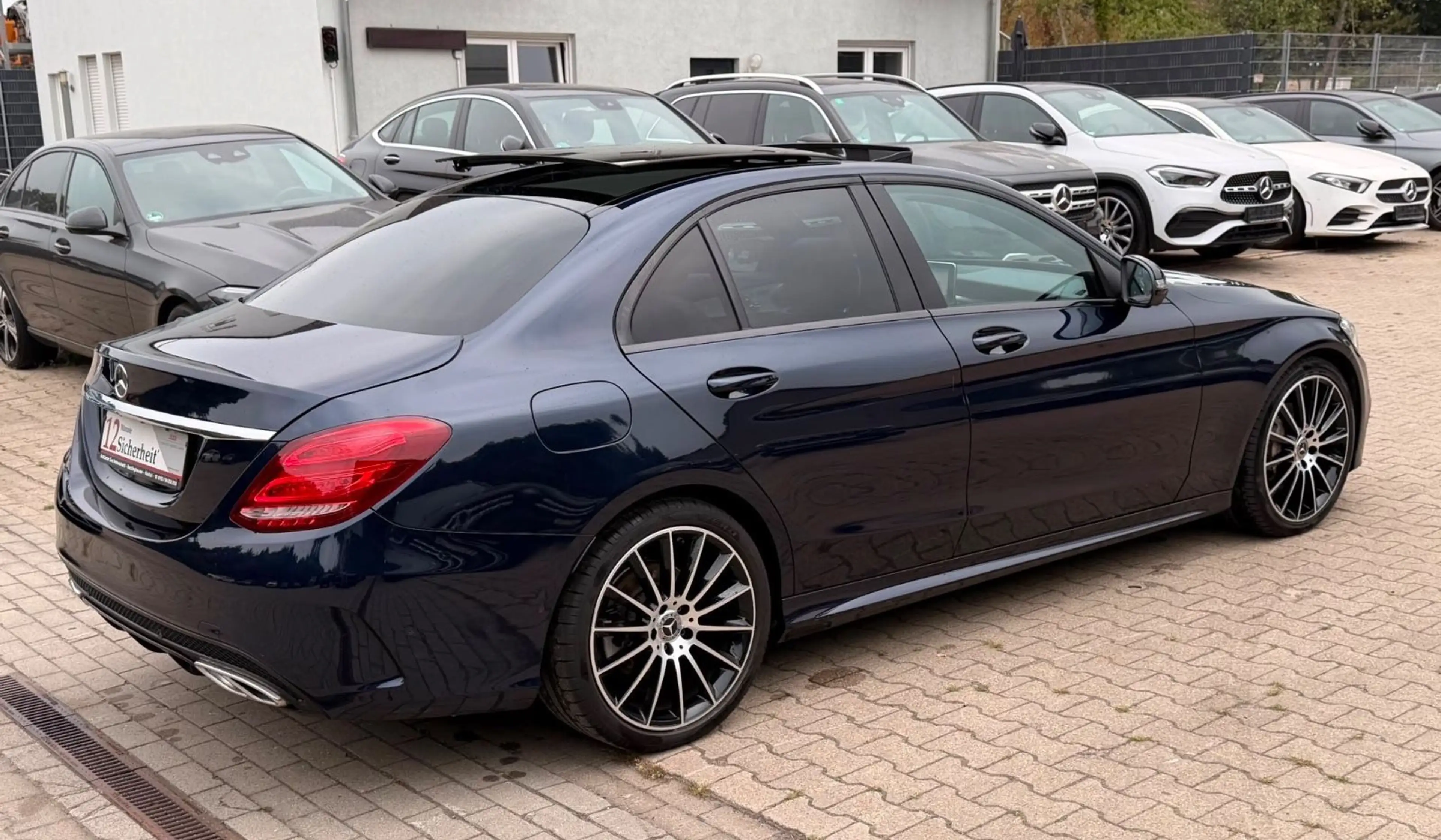 Mercedes-Benz C 180 d AMG LINE EDITION C-PANODACH-LEDER-360°CAM — photo 11