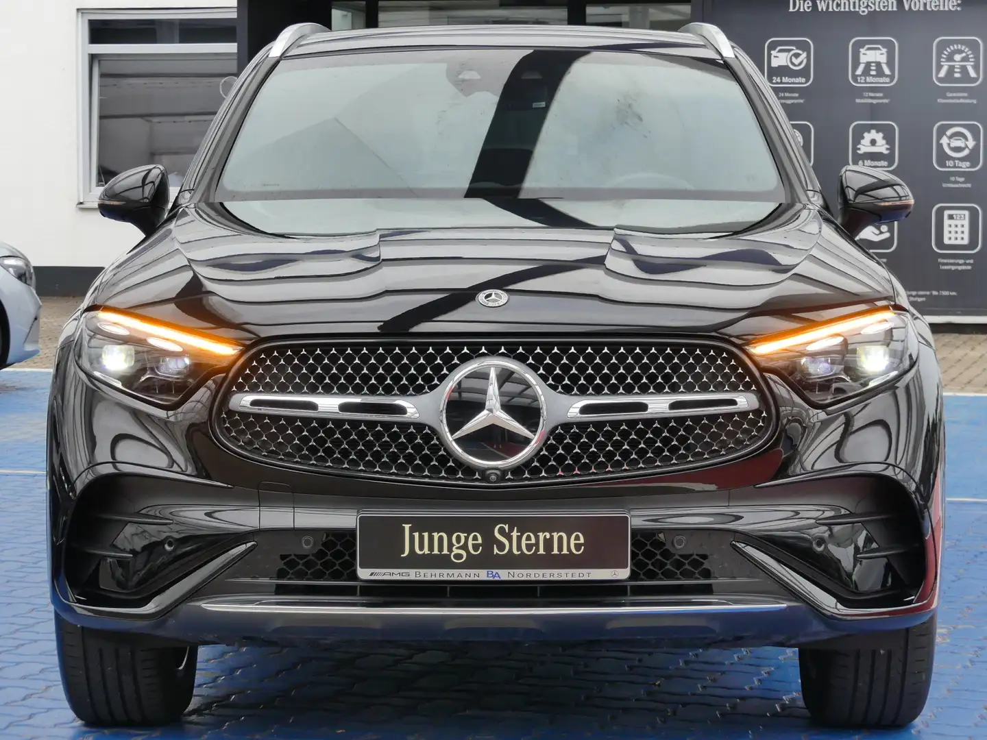 Mercedes-Benz GLC 300 GLC 300de AMG 4M ++Distronic+360°+AHK+Ambiente++ Negru - 2