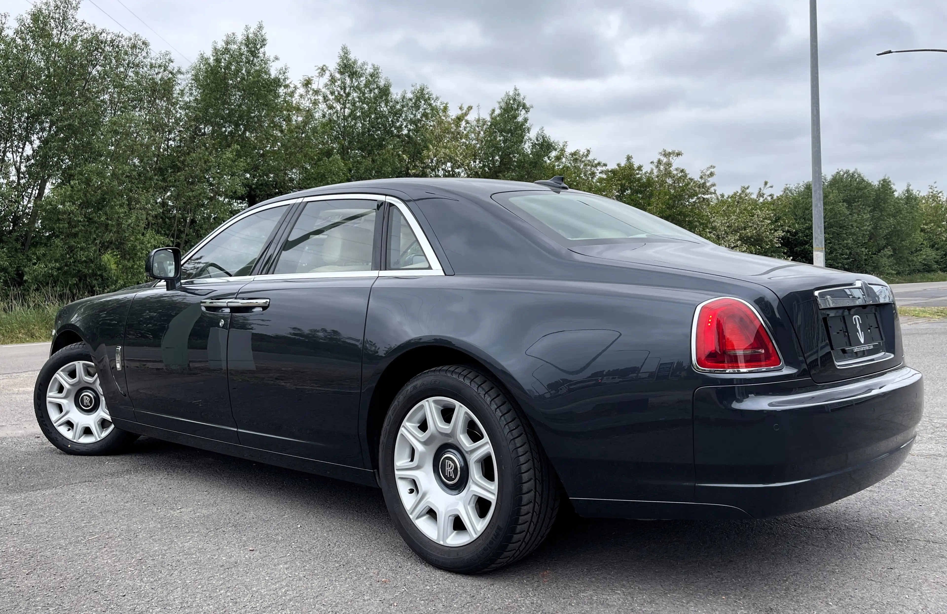 Rolls-Royce Ghost V12 FIRST OWNER/FULL HISTORY/SOFTCLOSE/CAMERA/PANO — photo 4