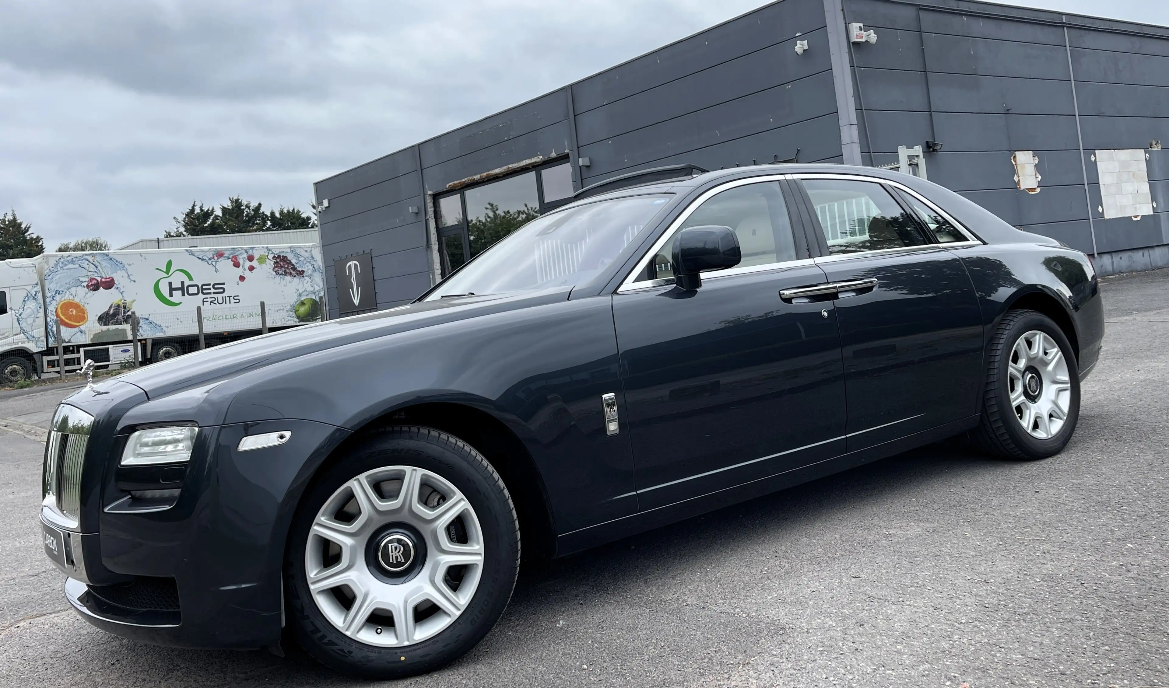 Rolls-Royce Ghost V12 FIRST OWNER/FULL HISTORY/SOFTCLOSE/CAMERA/PANO — photo 3