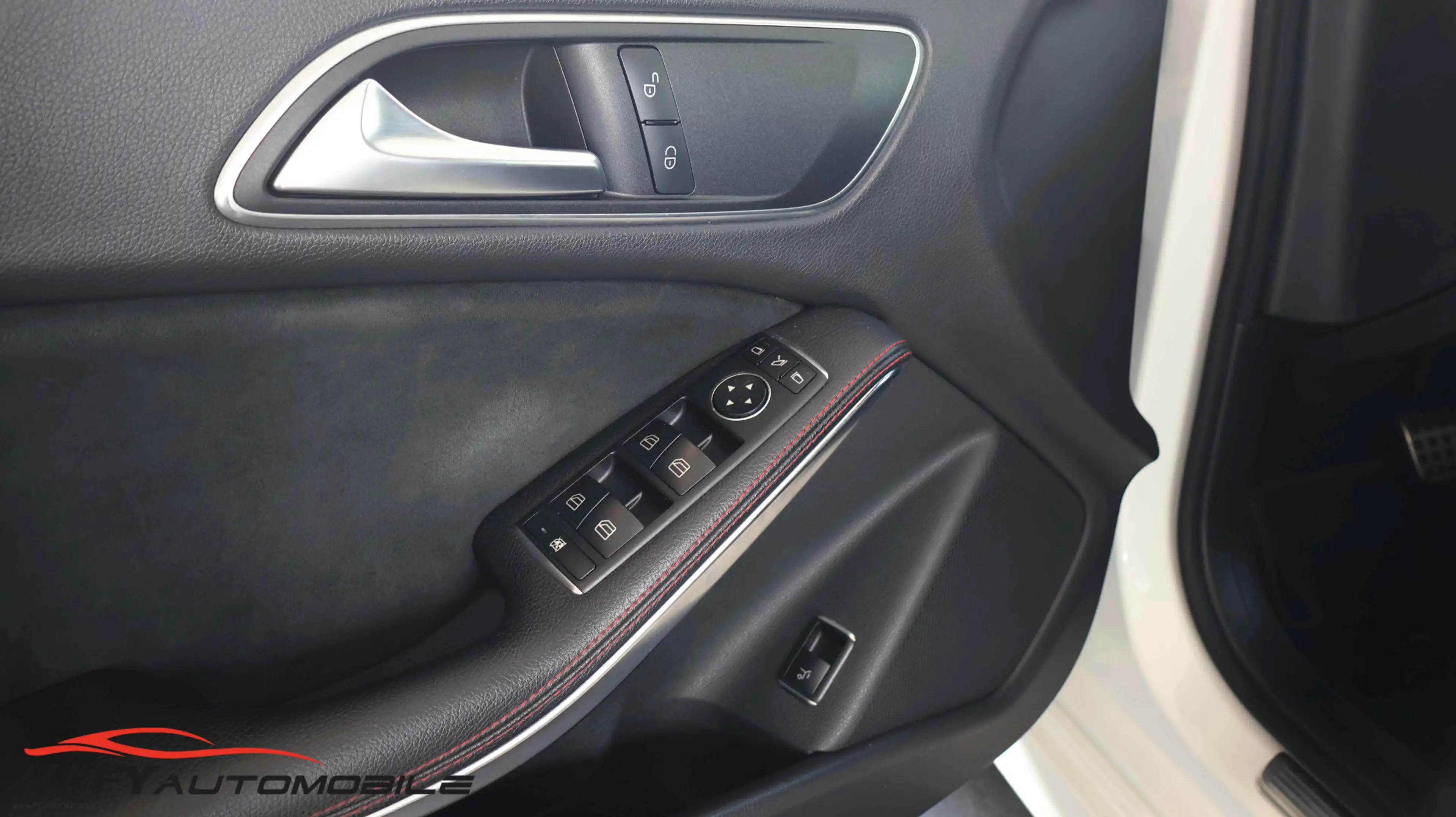 Mercedes-Benz CLA 220 CDI dAMG Line — photo 11