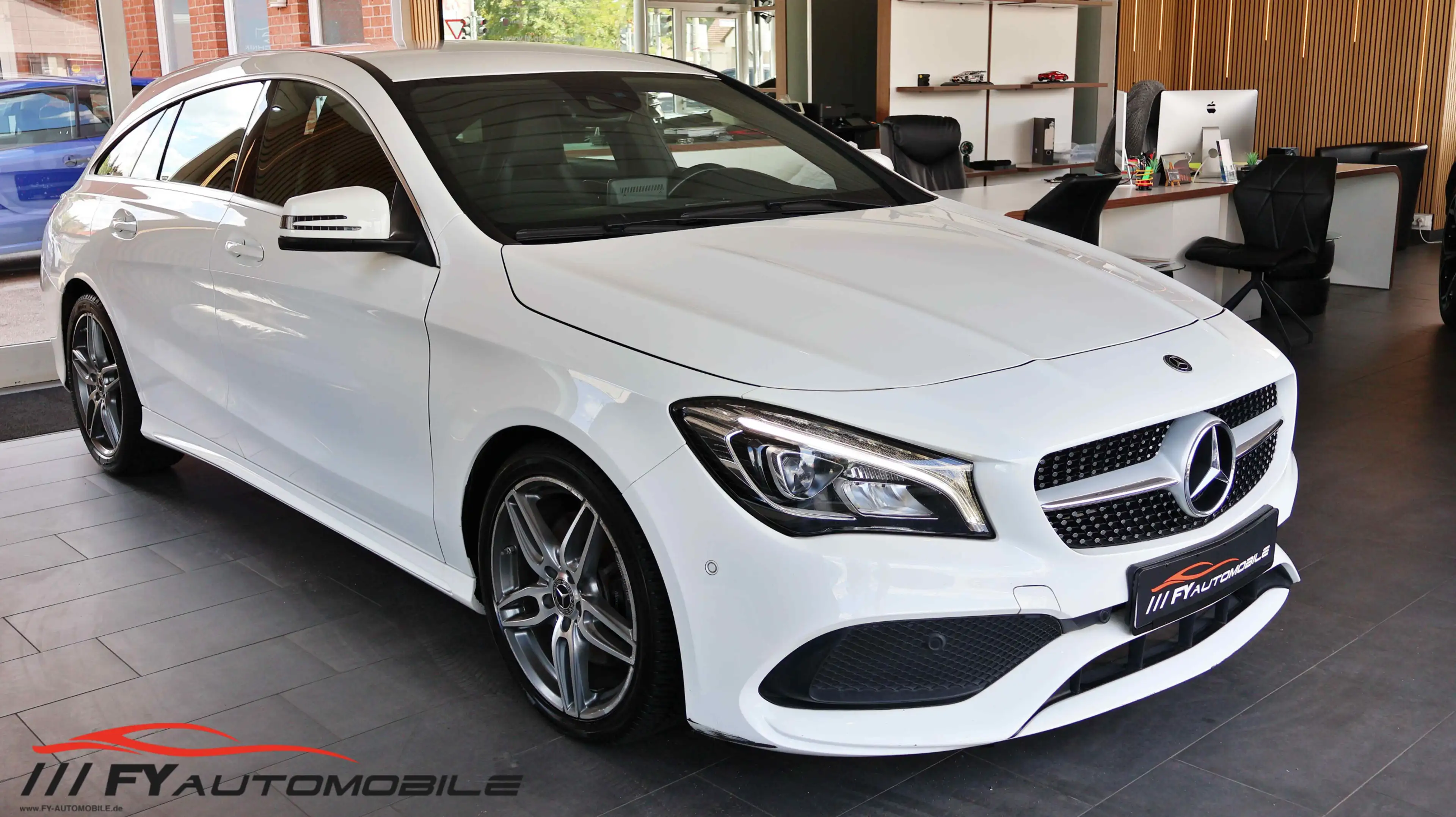 Mercedes-Benz CLA 220 CDI dAMG Line — photo 8