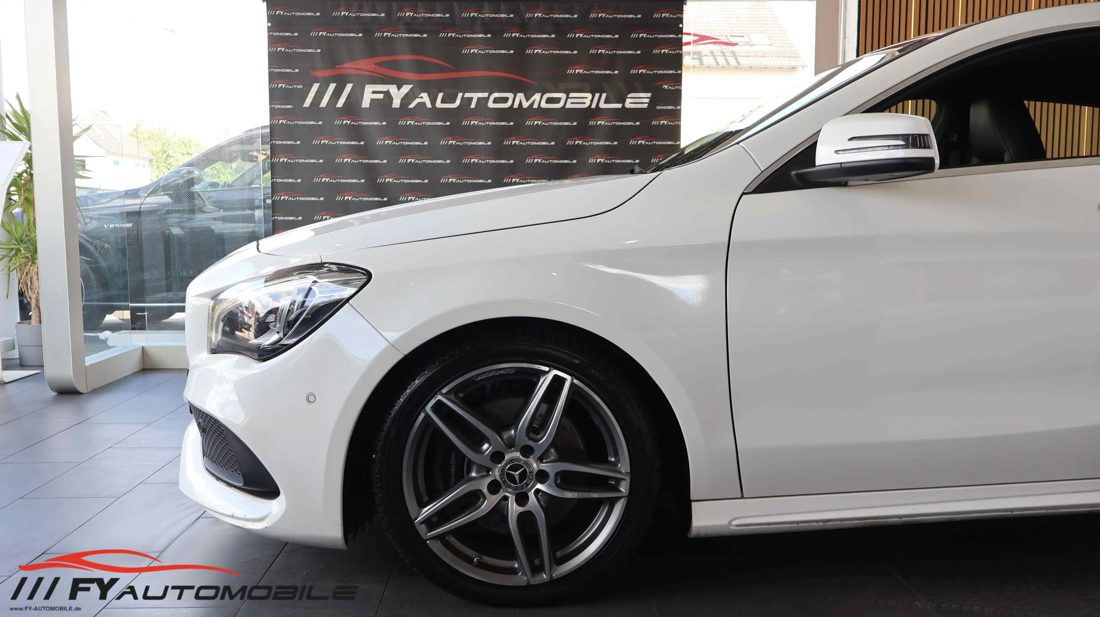 Mercedes-Benz CLA 220 CDI dAMG Line — photo 9