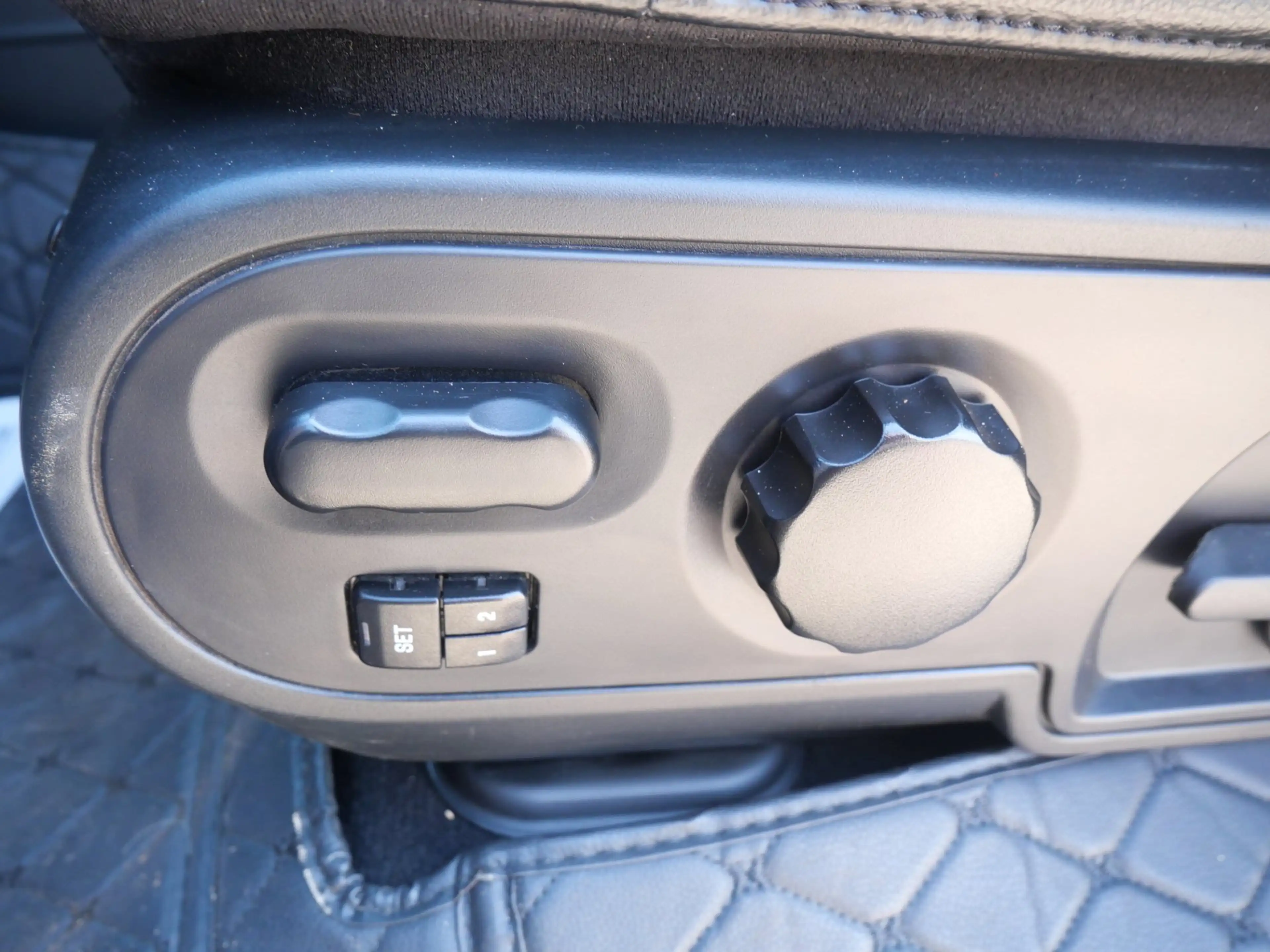 Ford F 150 4x4 Harley Davidson — photo 11