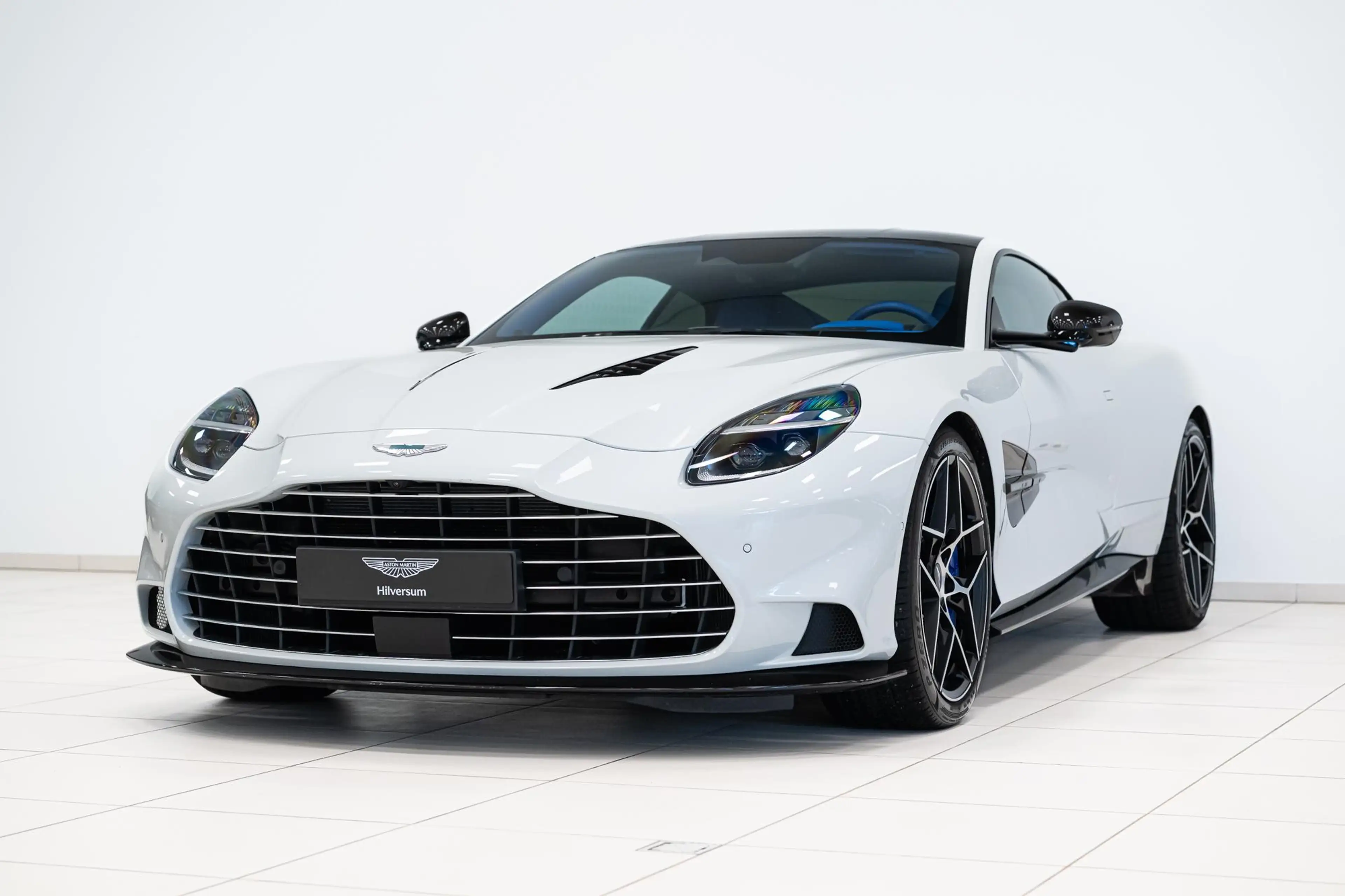 Aston Martin Vanquish Coupe | Full Options | 25MY Incl. BPM | — photo 11