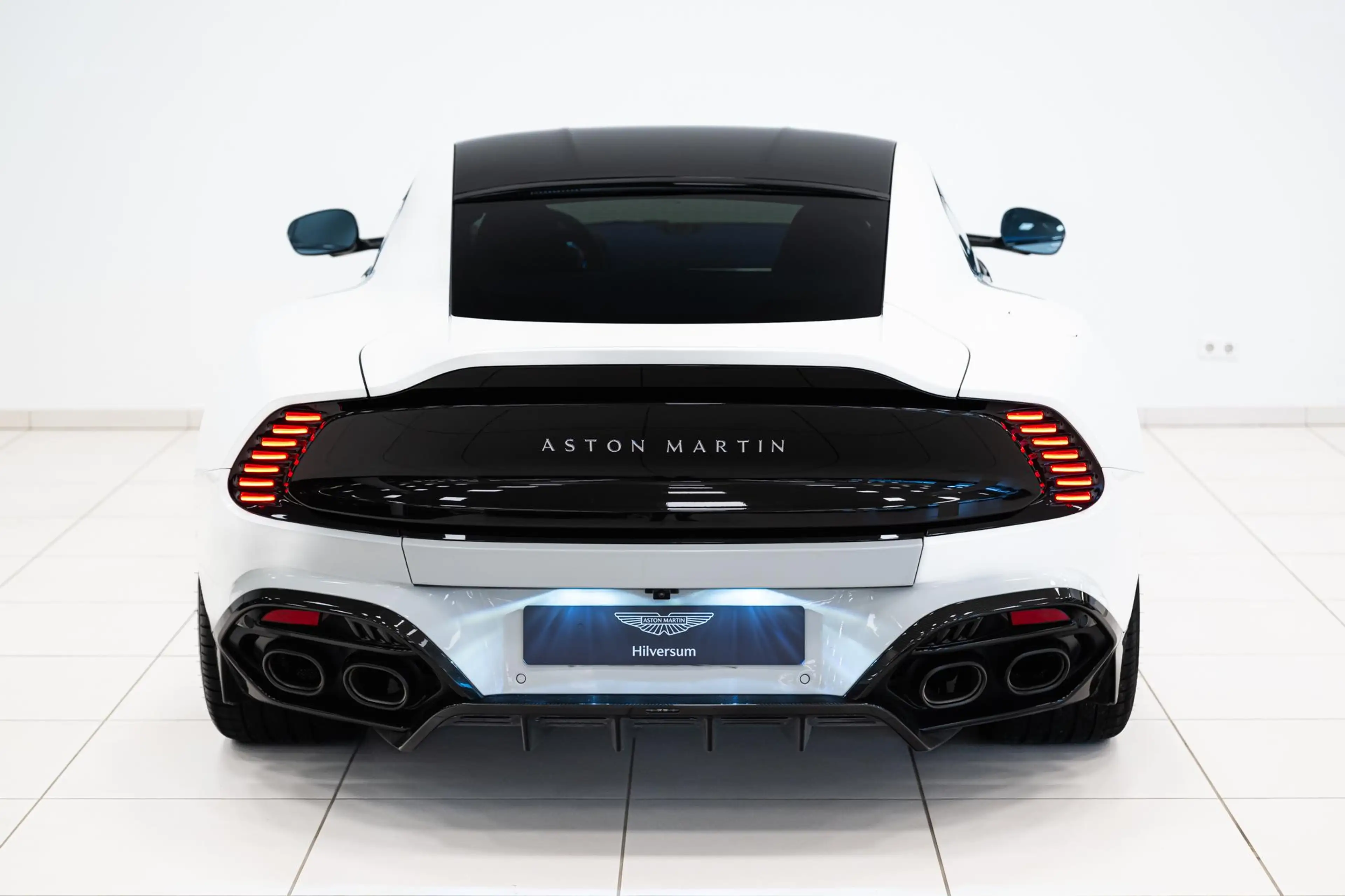 Aston Martin Vanquish Coupe | Full Options | 25MY Incl. BPM | — photo 5