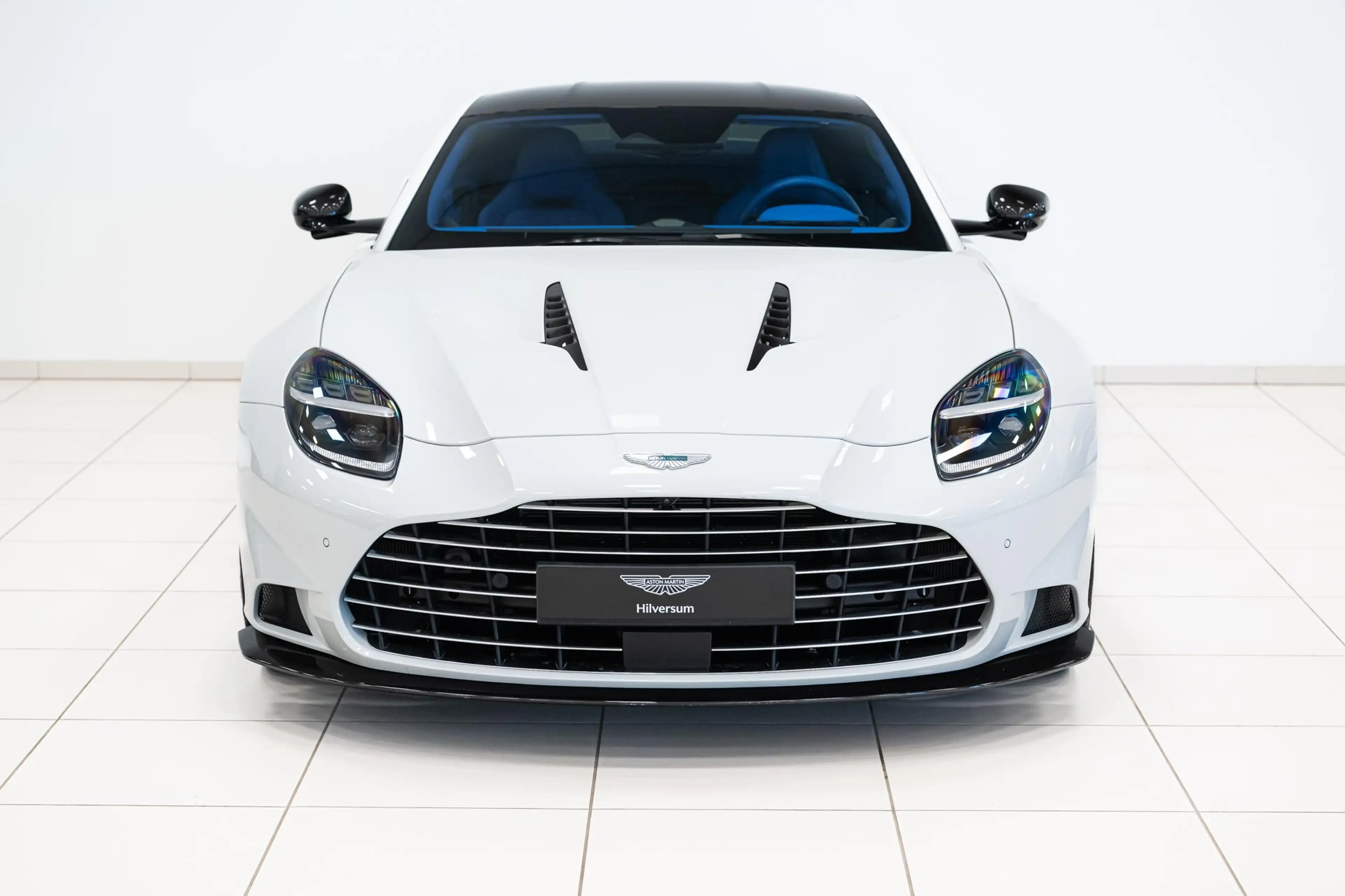 Aston Martin Vanquish Coupe | Full Options | 25MY Incl. BPM | — photo 3