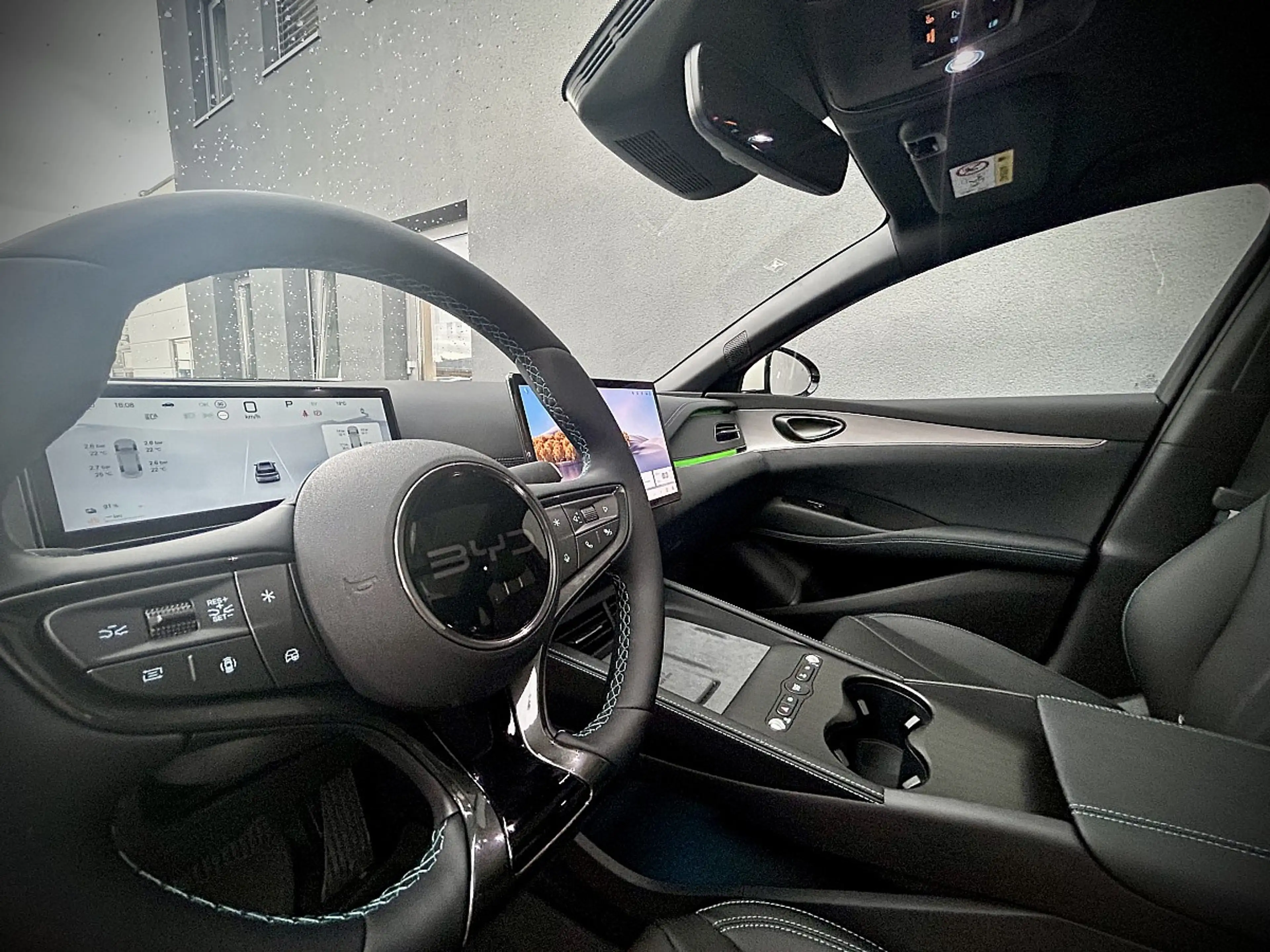 BYD Seal 6 DM-i Touring Comfort Lite PHEV 19kWh 212PS LEAS... — photo 10