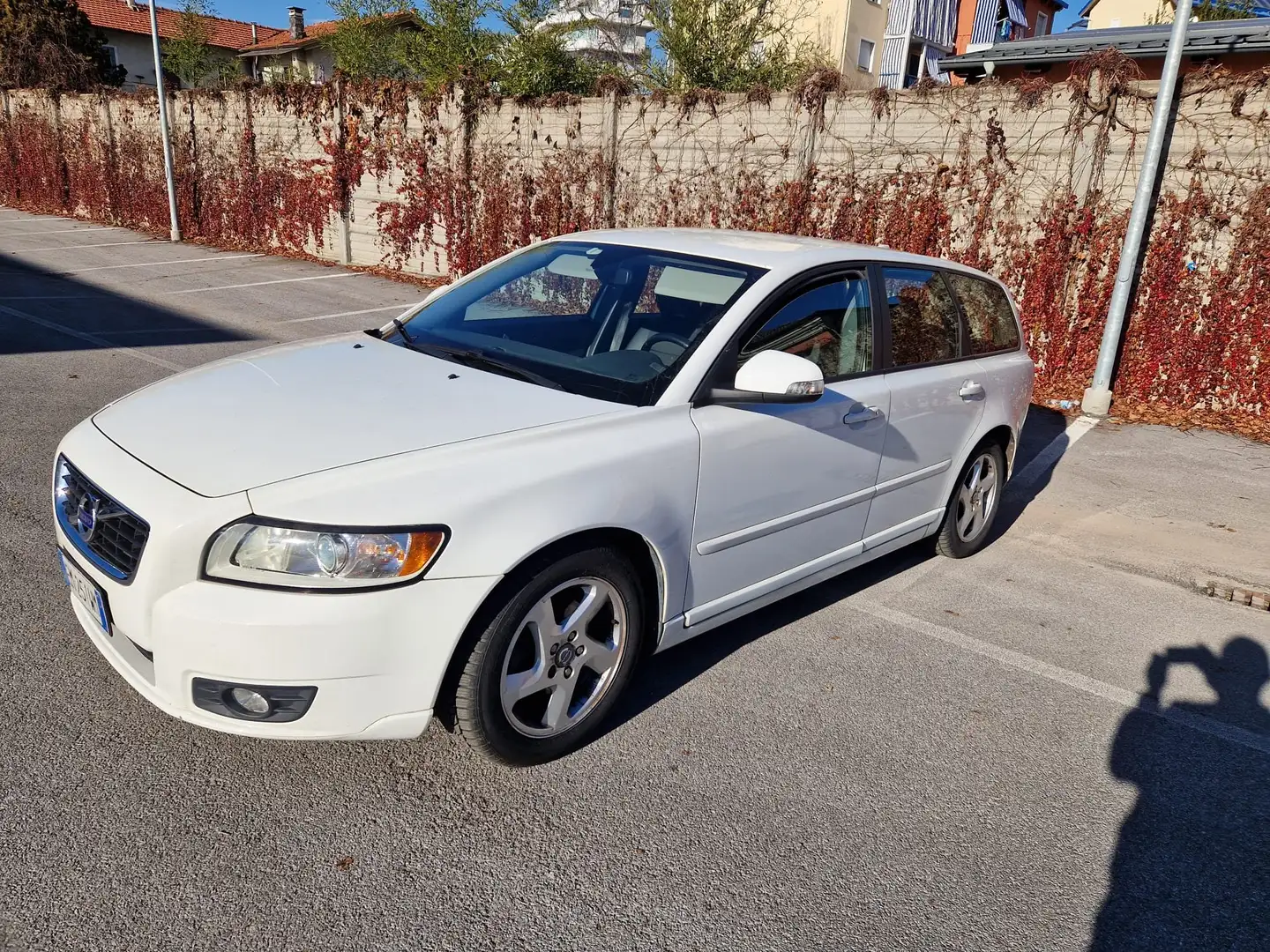 Volvo V50 V50 1.6 D2 Momentum 109cv Biały - 1