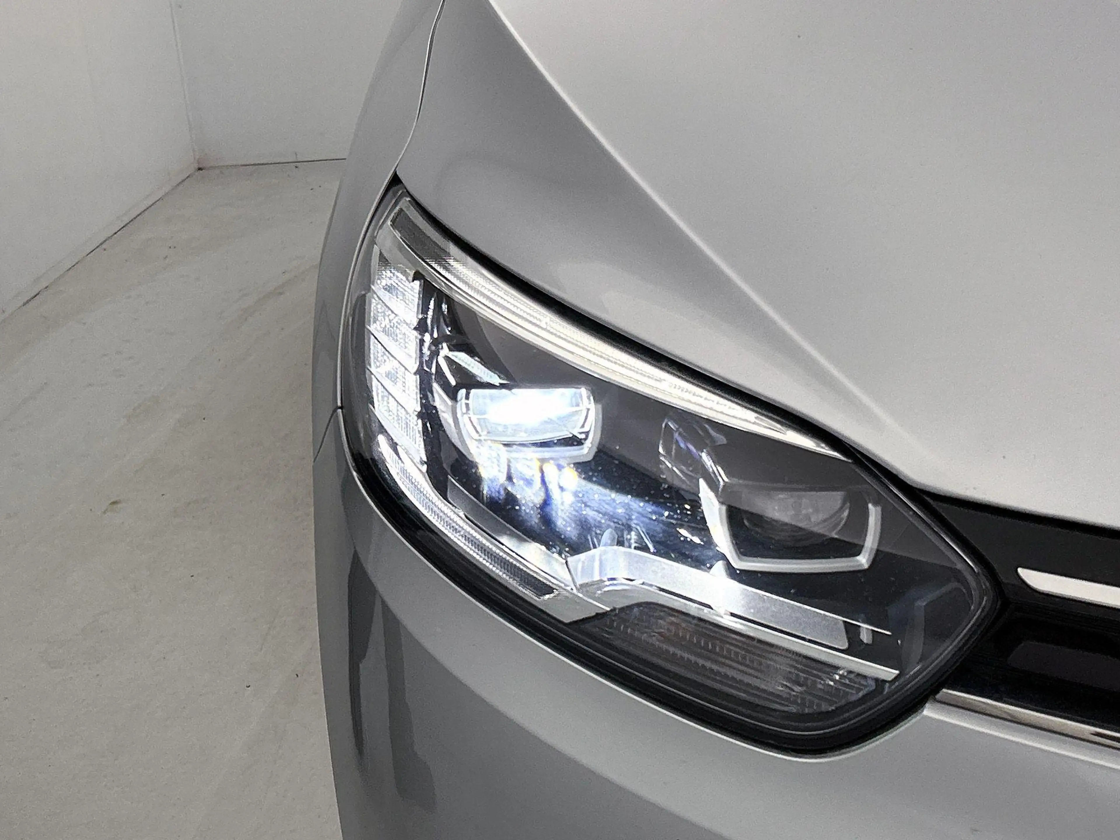 Renault Grand Scenic 1.3 TCe Intens 7p. — photo 12
