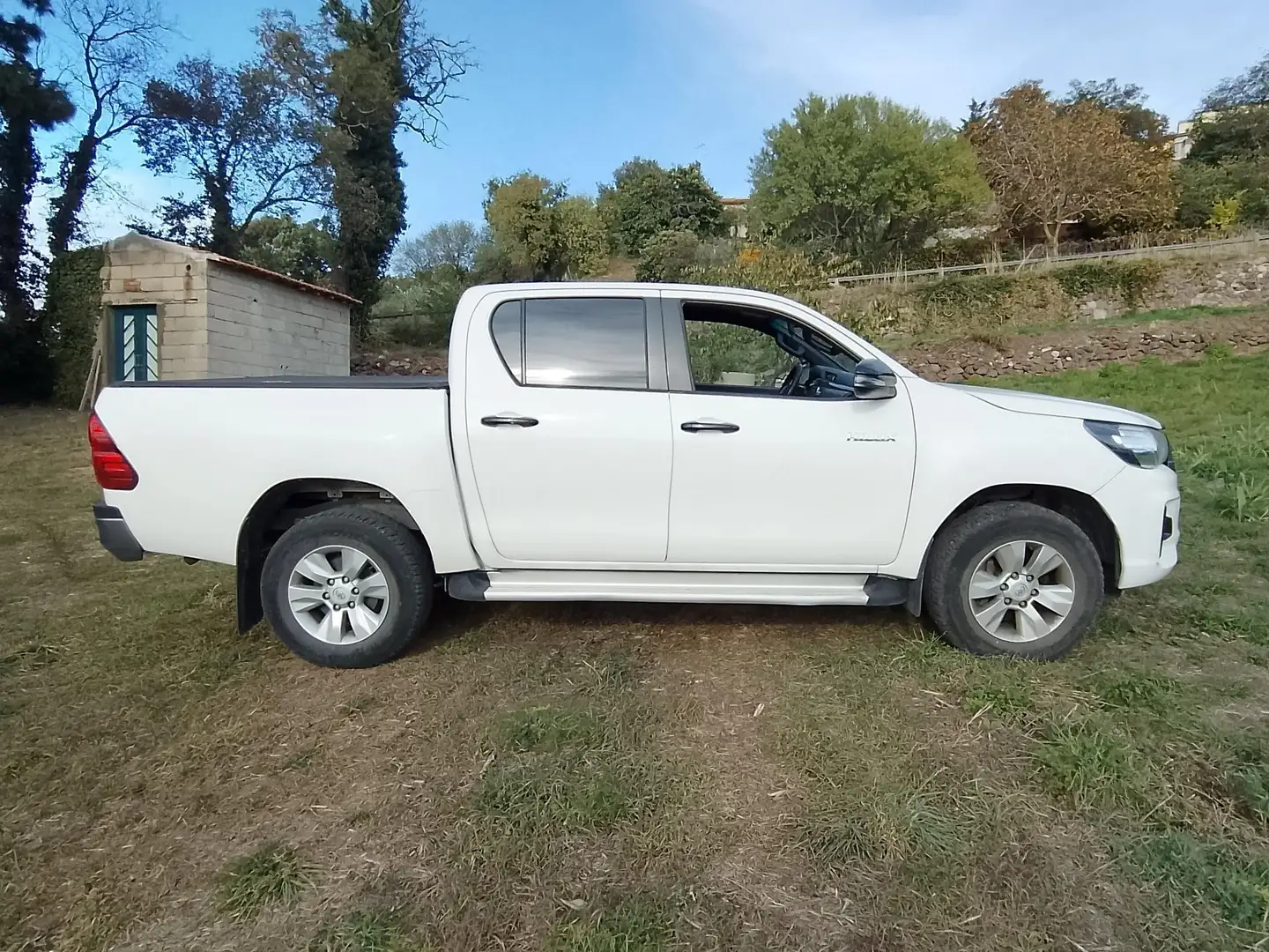 Toyota Hilux Hilux 2.4 d-4d double cab Lounge 4wd auto Bianco - 1