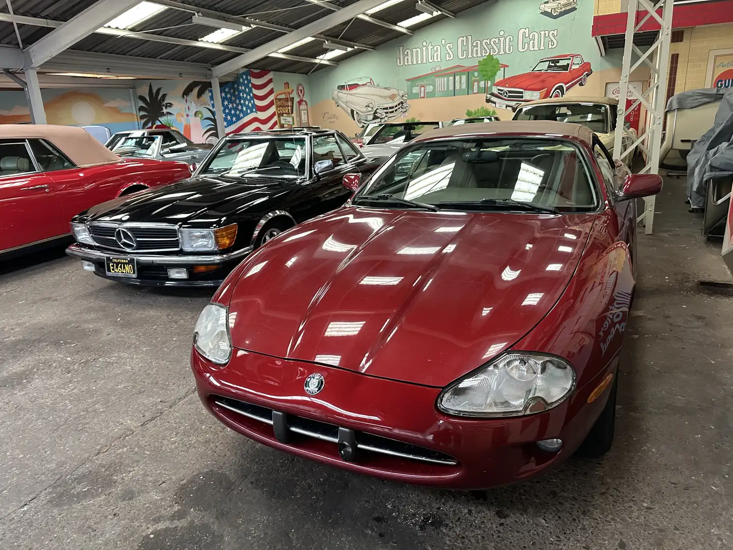 Jaguar XK8 4.0 V8 Convertible Rot - 1