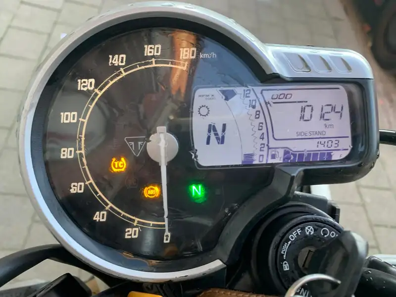 Triumph Scrambler 400 X - foto 6