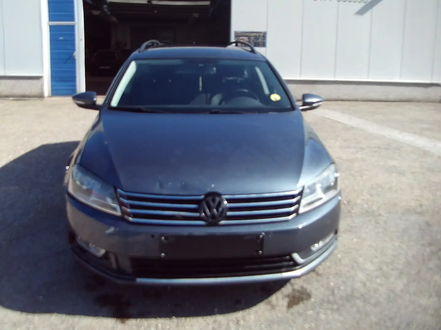 Volkswagen Passat Variant Passat SW 1.6 CR TDi BlueMotion Gris - 2