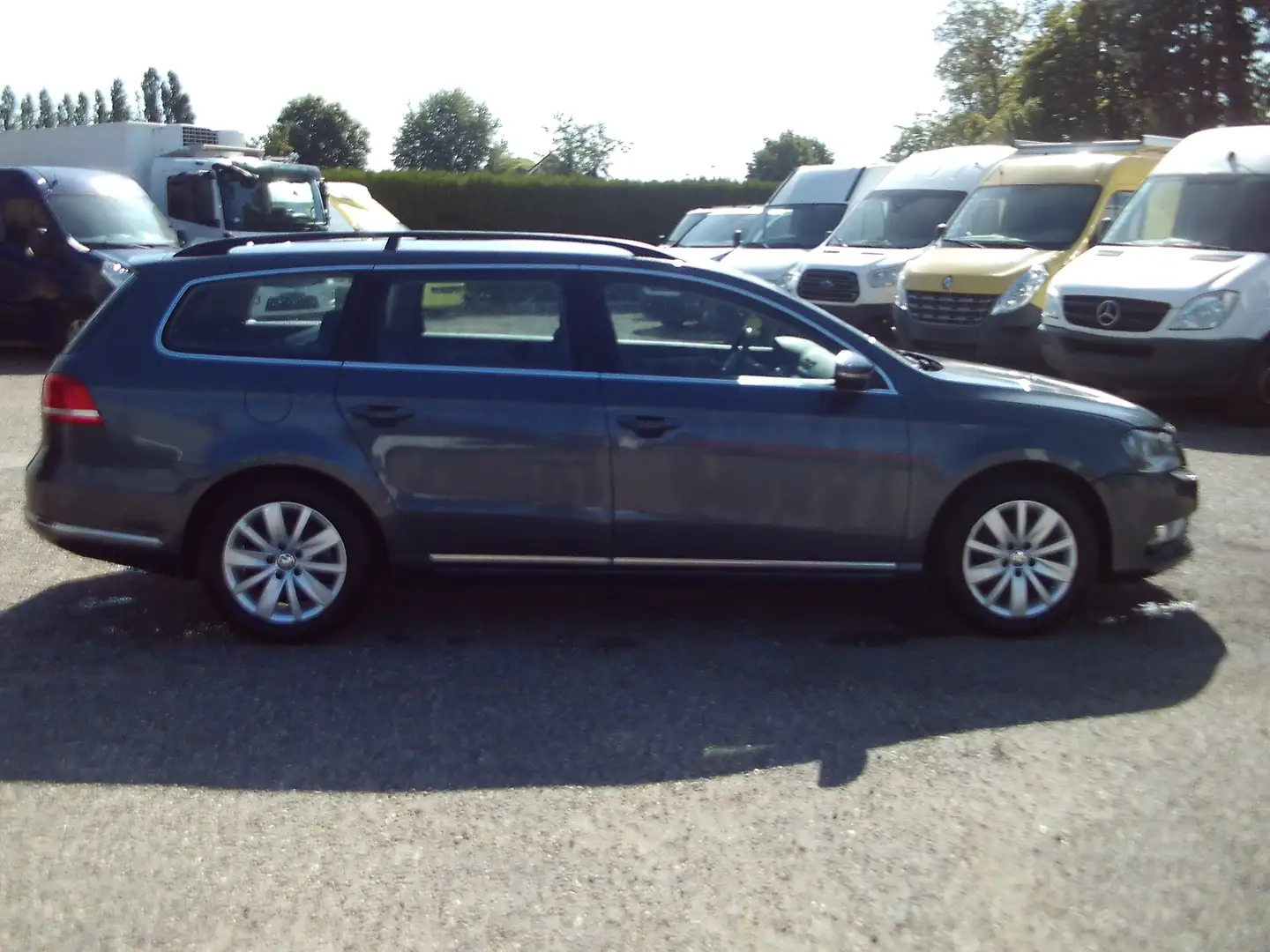 Volkswagen Passat Variant Passat SW 1.6 CR TDi BlueMotion Gris - 1