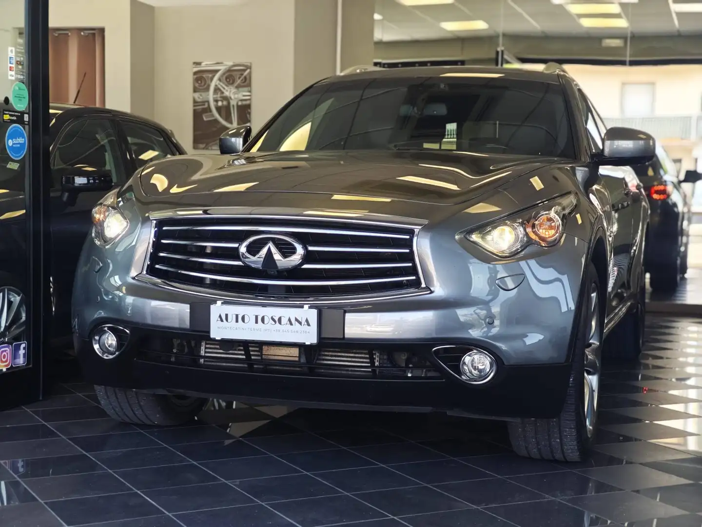 Infiniti FX QX70 (FX) QX70 (FX) 3.0d V6 S Premium auto FL Grau - 1